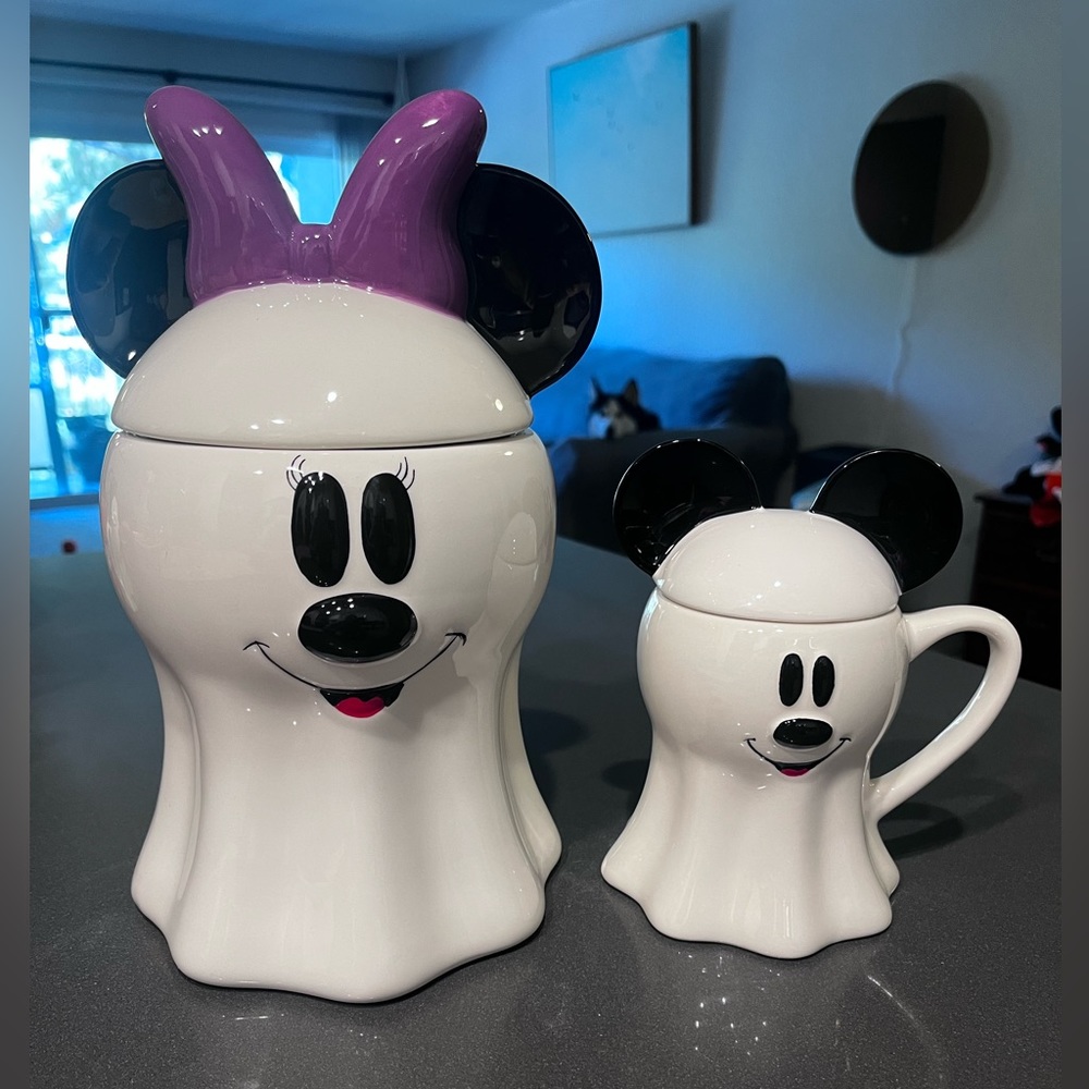 Ghost Mickey and Minnie set